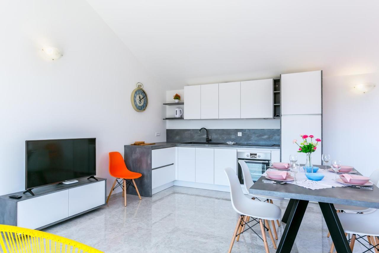 Nevia Apartment เมดูลิน ภายนอก รูปภาพ