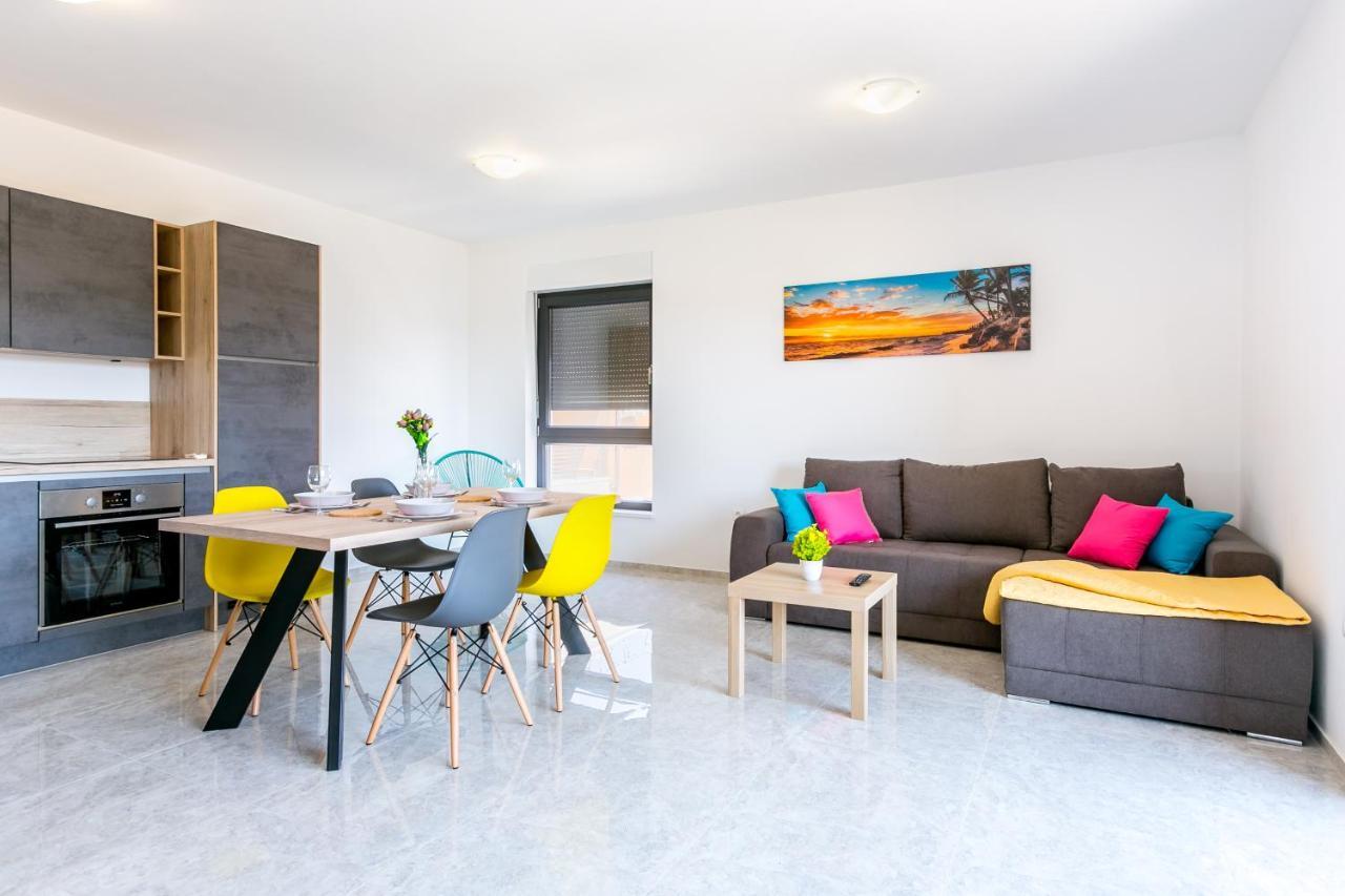 Nevia Apartment เมดูลิน ภายนอก รูปภาพ