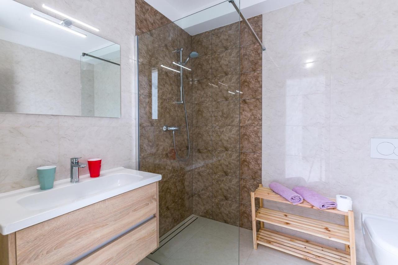 Nevia Apartment เมดูลิน ภายนอก รูปภาพ