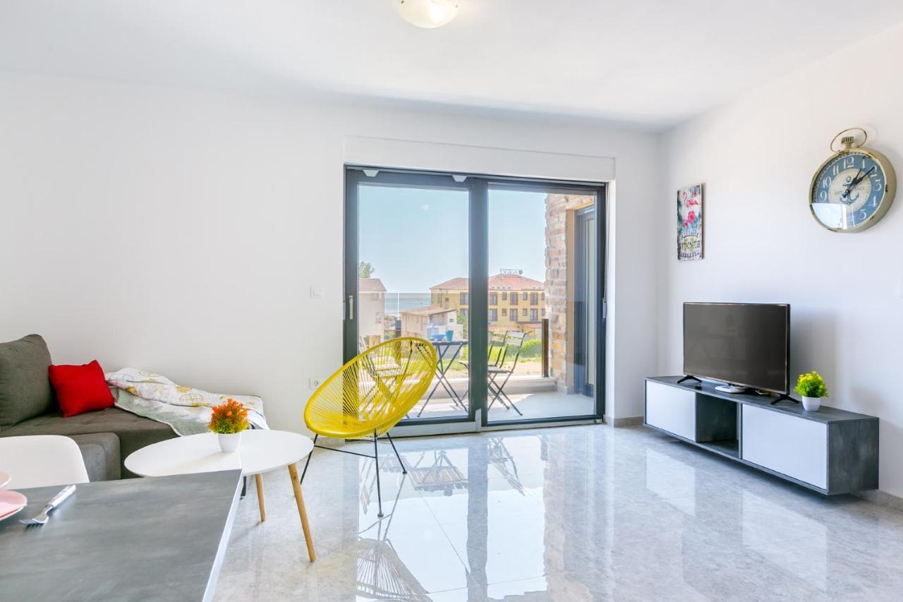 Nevia Apartment เมดูลิน ภายนอก รูปภาพ