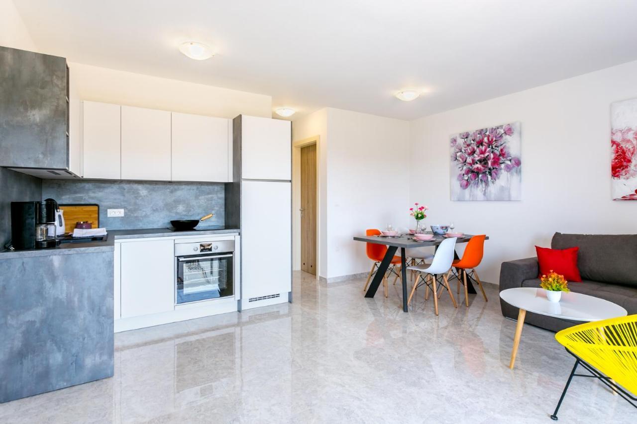 Nevia Apartment เมดูลิน ภายนอก รูปภาพ